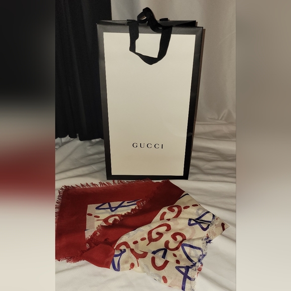 - Gucci long Scarf handmade from Gucci 100%authentic - Picture 16 of 17